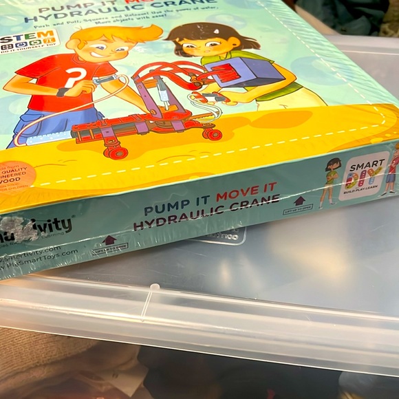 Hydraulic Crane, STEM DIY Fun Toy, Educational & Construction Based Activity NEW - Picture 3 of 6